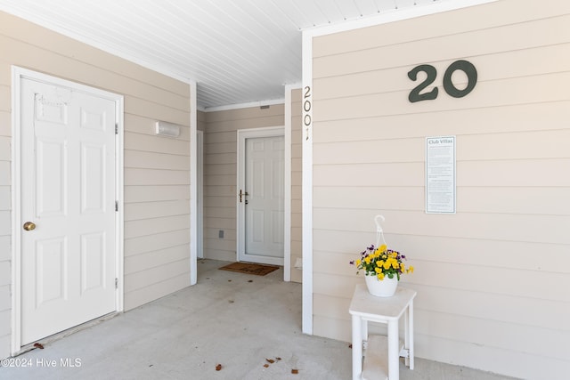 exterior space with a porch