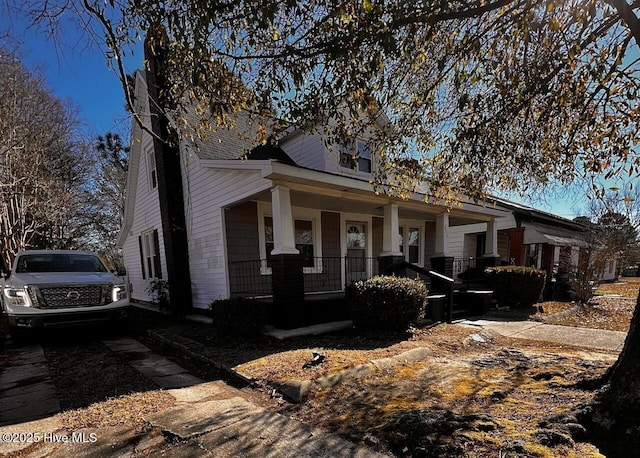 view of front of home featuring covered porch