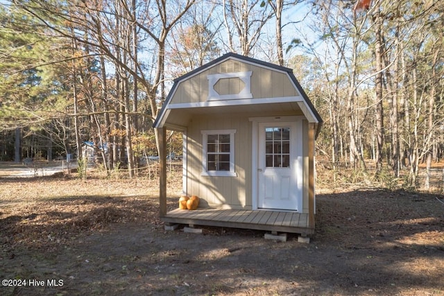 view of outdoor structure