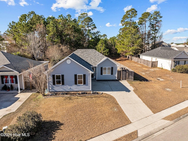 view of front of house with a front yard