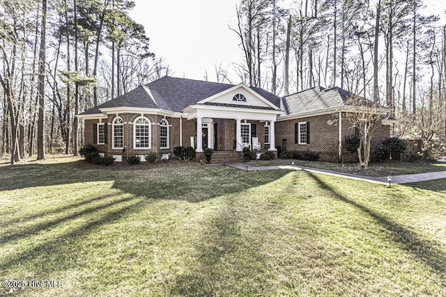 view of front of property with a front lawn