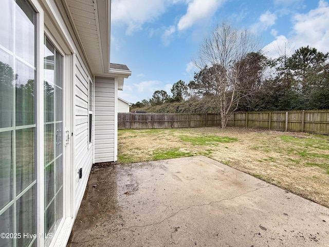 view of yard with a patio