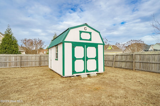 view of outbuilding