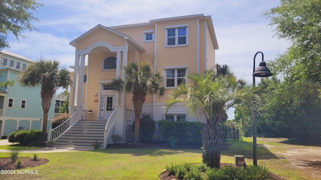 view of front of property with a front yard