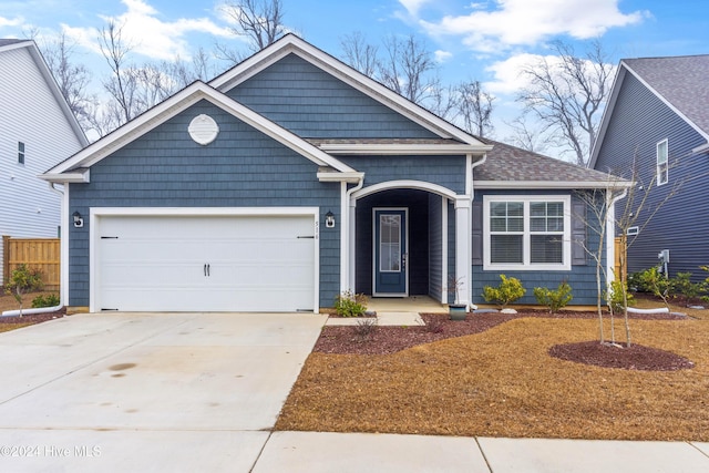 view of front facade featuring a garage