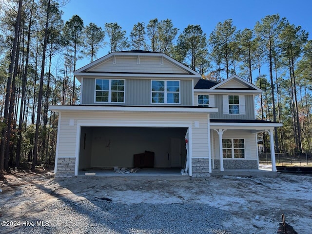 view of front facade with a garage