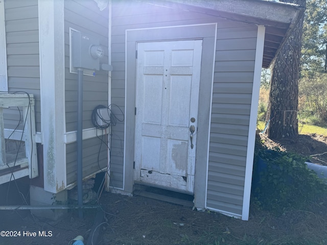 view of doorway to property