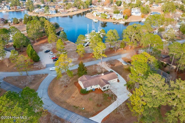 bird's eye view with a water view