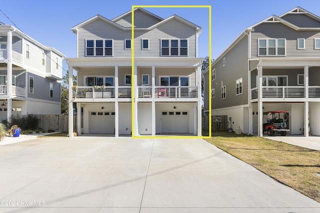 view of front facade featuring a garage