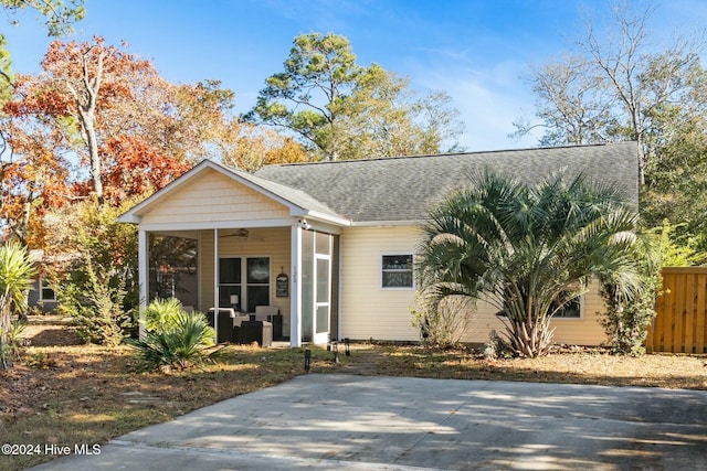 view of front of home featuring ceiling fan