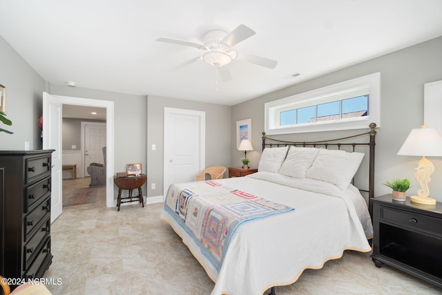 bedroom with ceiling fan