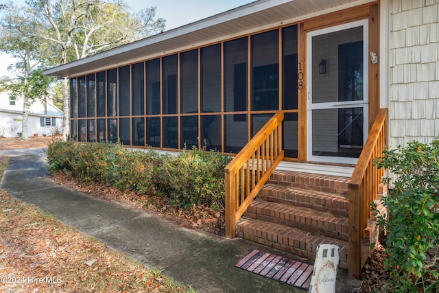 view of property entrance