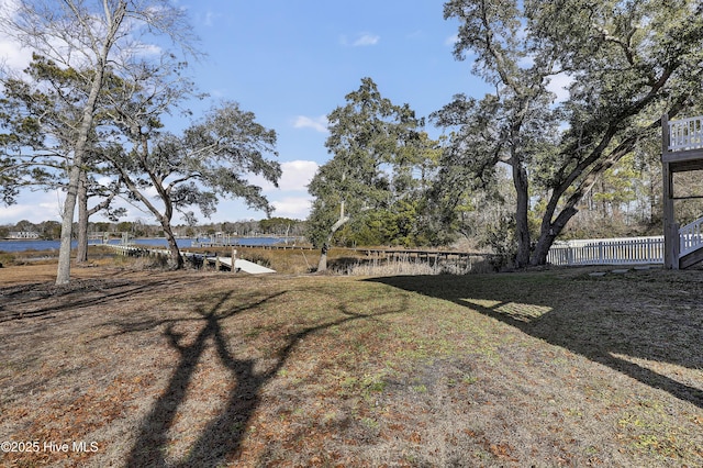 view of yard featuring a water view