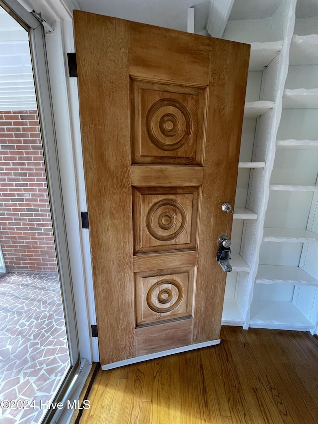 room details featuring hardwood / wood-style floors