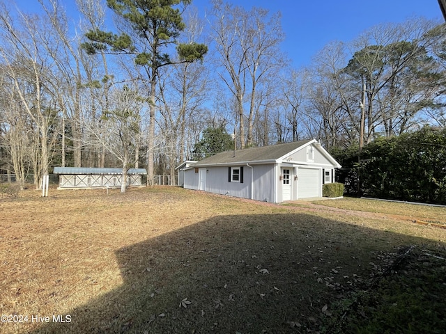 exterior space featuring a yard