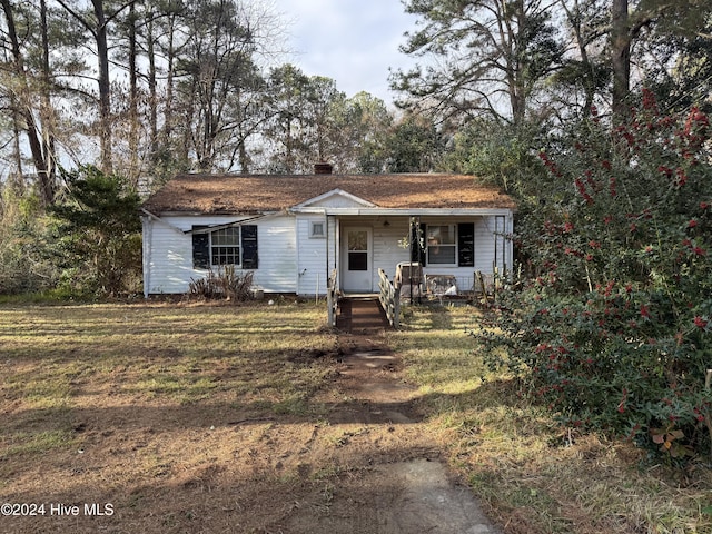 view of front of property featuring a porch