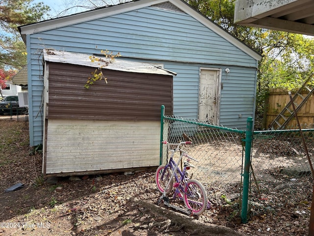 view of outdoor structure