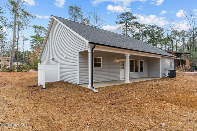 view of front of house with a patio