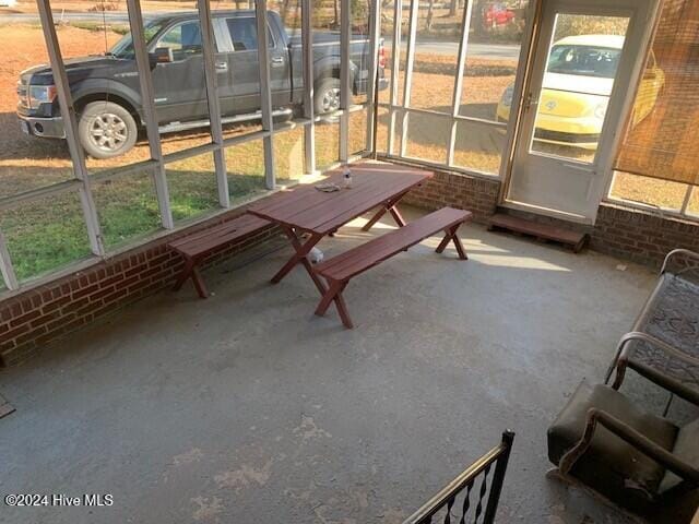 view of sunroom / solarium