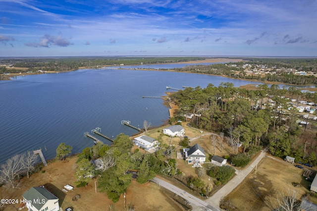 116 Marsh Breeze Dr, Beaufort, NC 28516 - aerial view of property's location featuring a large body of water