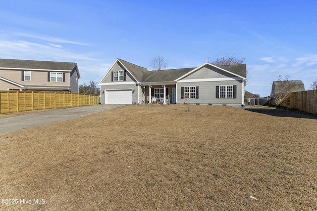 single story home featuring a front lawn