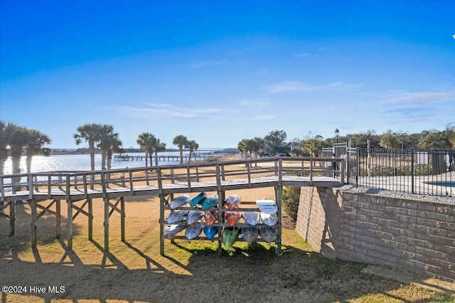 view of yard featuring a water view