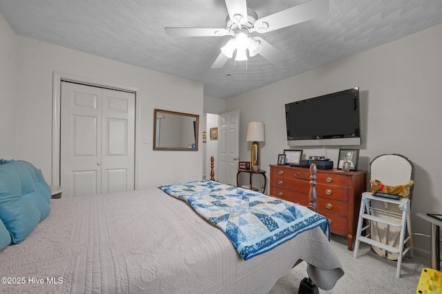 bedroom featuring a closet and ceiling fan