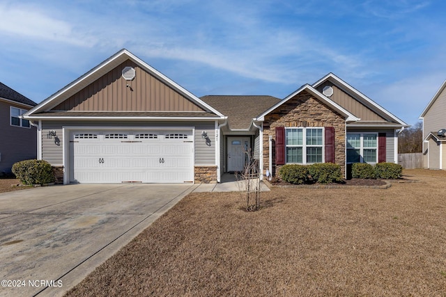 view of front facade featuring a garage