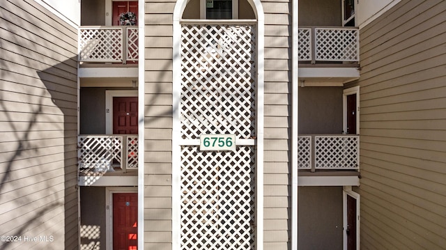 view of property entrance