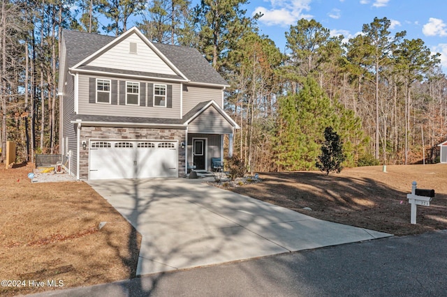 view of front property featuring a garage