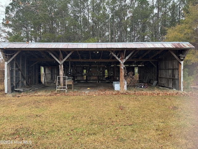 exterior space featuring a yard