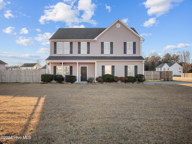 view of front facade with a front yard