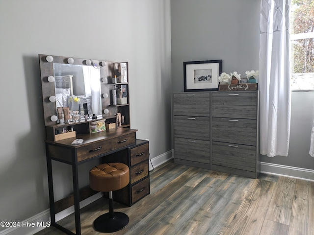 office area with dark hardwood / wood-style floors