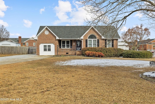 view of front of property featuring a front yard