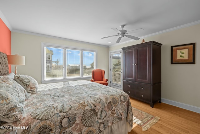 bedroom featuring light hardwood / wood-style floors, ceiling fan, and ornamental molding