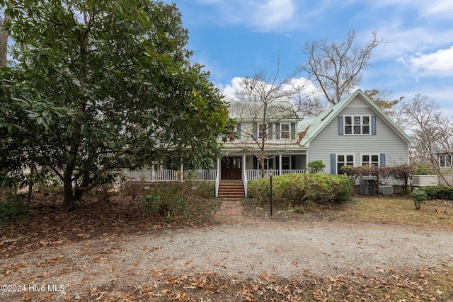 view of front of house with a porch