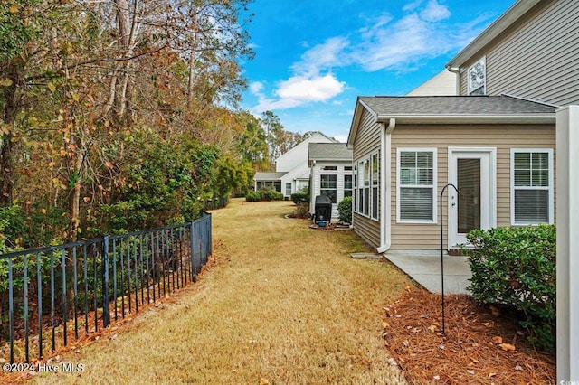 view of yard with a patio