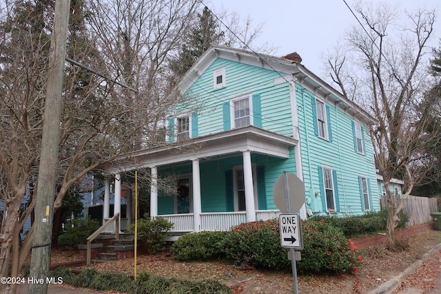 view of front facade with a porch