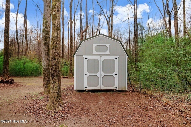 view of outbuilding