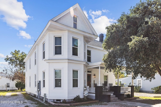 view of front of house with covered porch