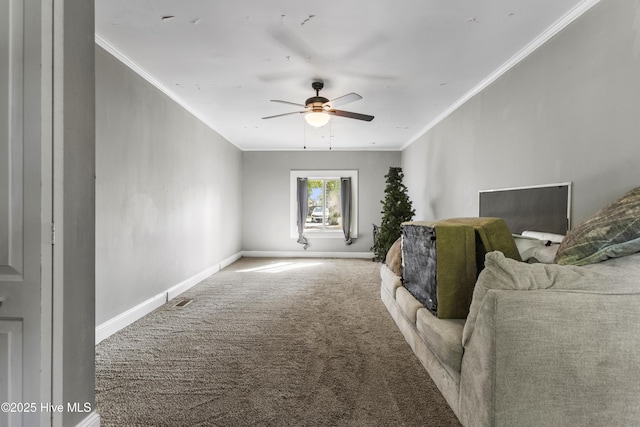 carpeted living room featuring ceiling fan and crown molding