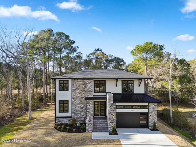 view of front of home with a front lawn