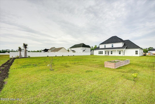 2022 Tarpon Trl, New Bern, NC 28562 - view of yard with a garden