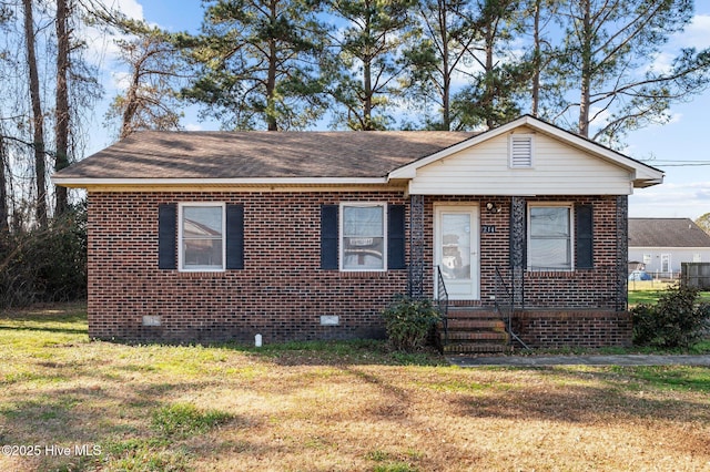 view of front of house with a front yard