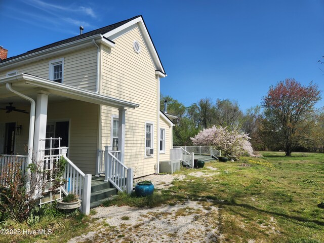 view of front of house with covered porch