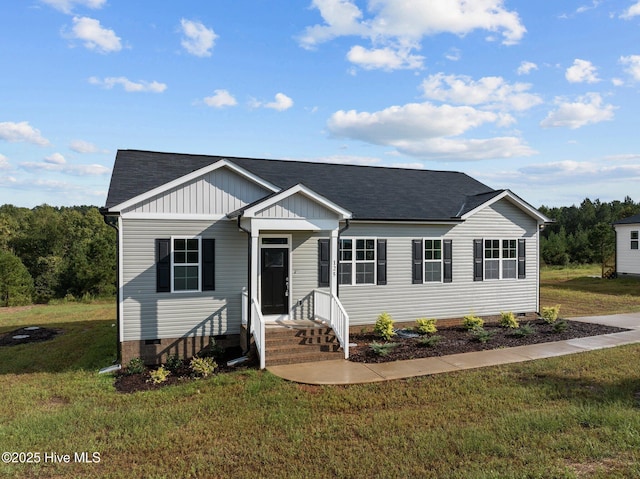 view of front of home with a front lawn