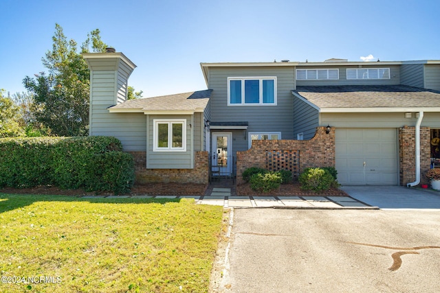 view of front of house with a front lawn