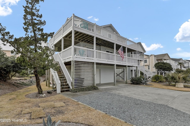 view of front facade featuring a carport