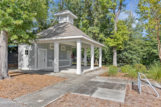 surrounding community featuring an outbuilding