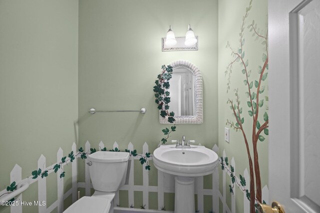 530 E St, Belhaven, NC 27810 - half bath with toilet